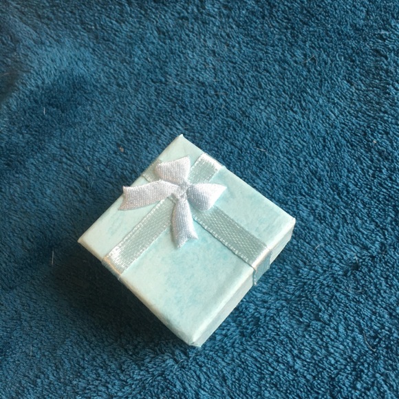 Silver ring - Picture 2 of 7